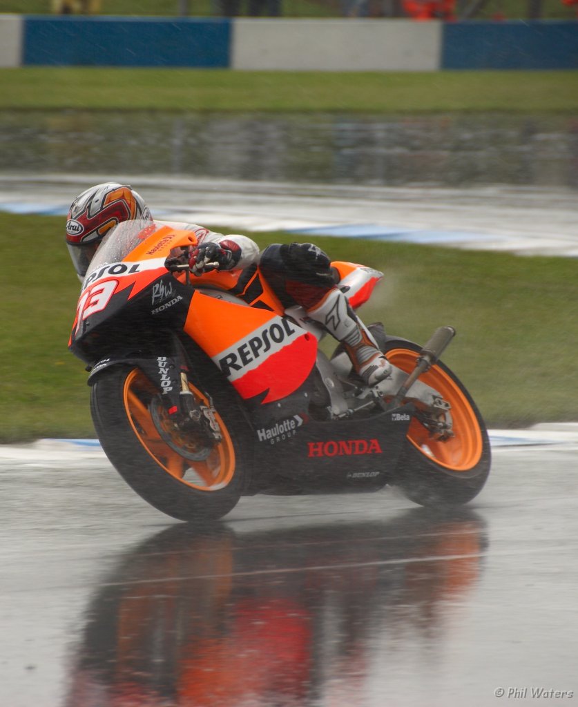 MotoGP_Donnington_24-6-07 040.jpg - Spray really lingered...